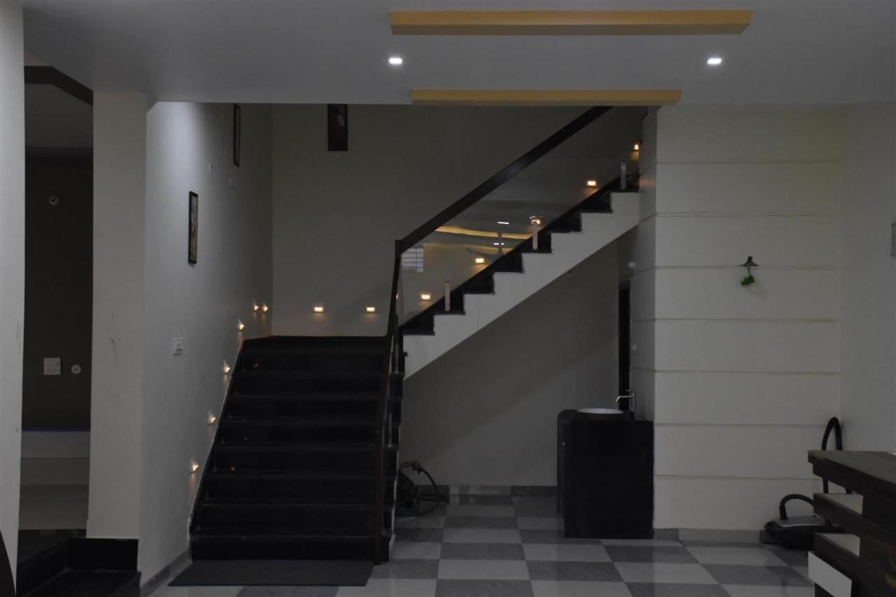 Hotel Shri Sharanam Maheshwar Ngoại thất bức ảnh